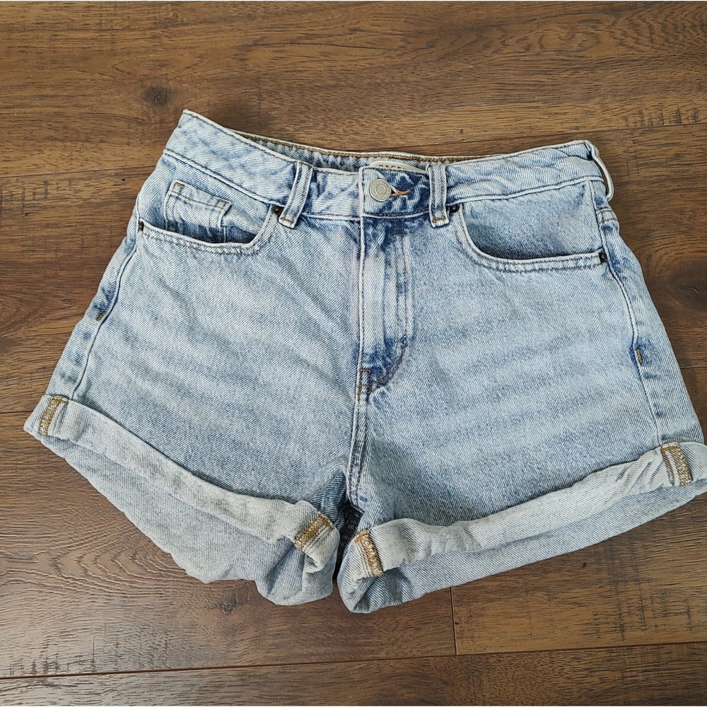 PacSun Womens Mom Short Light Wash Blue Denim High Rise Cuffed Size 25
